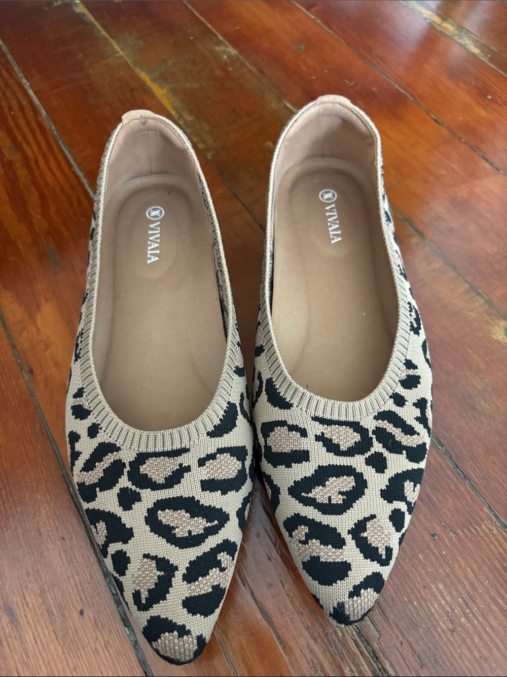 Women's Leopard Knit Pointed Flats - Beige/Black